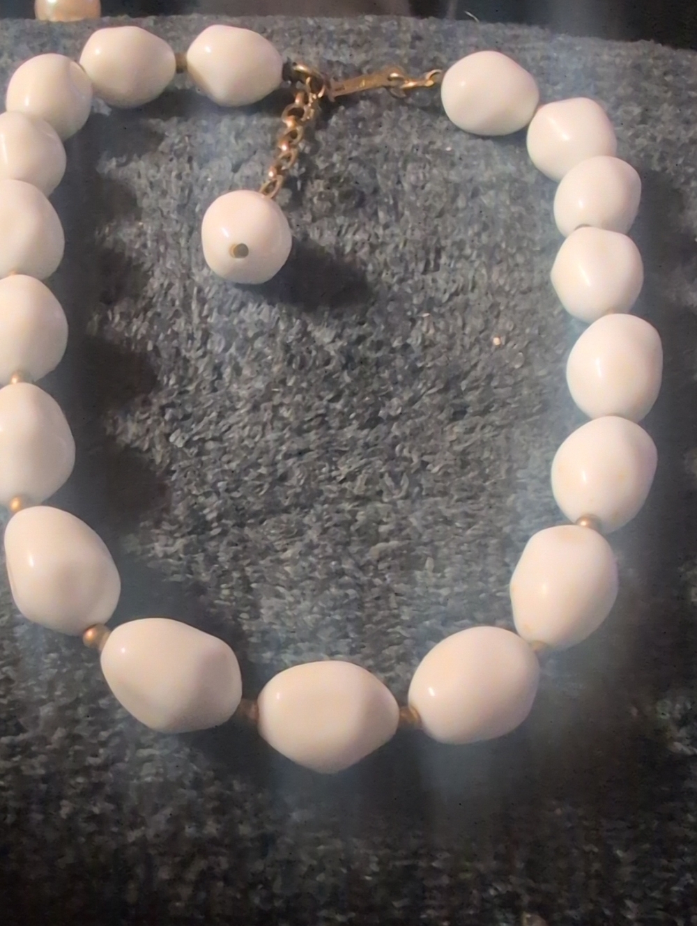 VTG Crown Trifari White Bead Necklace with Gold-Tone Accents